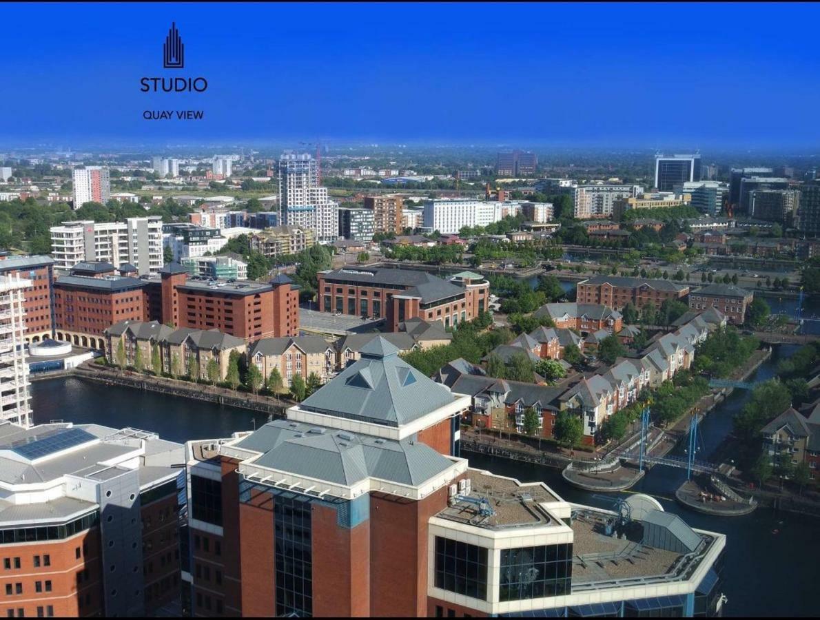 Studio Apartments Free Street Parking Subject To Availability Манчестър Екстериор снимка
